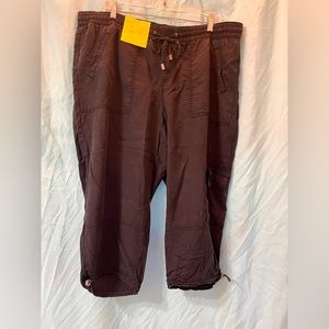 Lane Bryant capri lightweight cargo pants